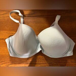 Elegant Mint Colored Women's Bra